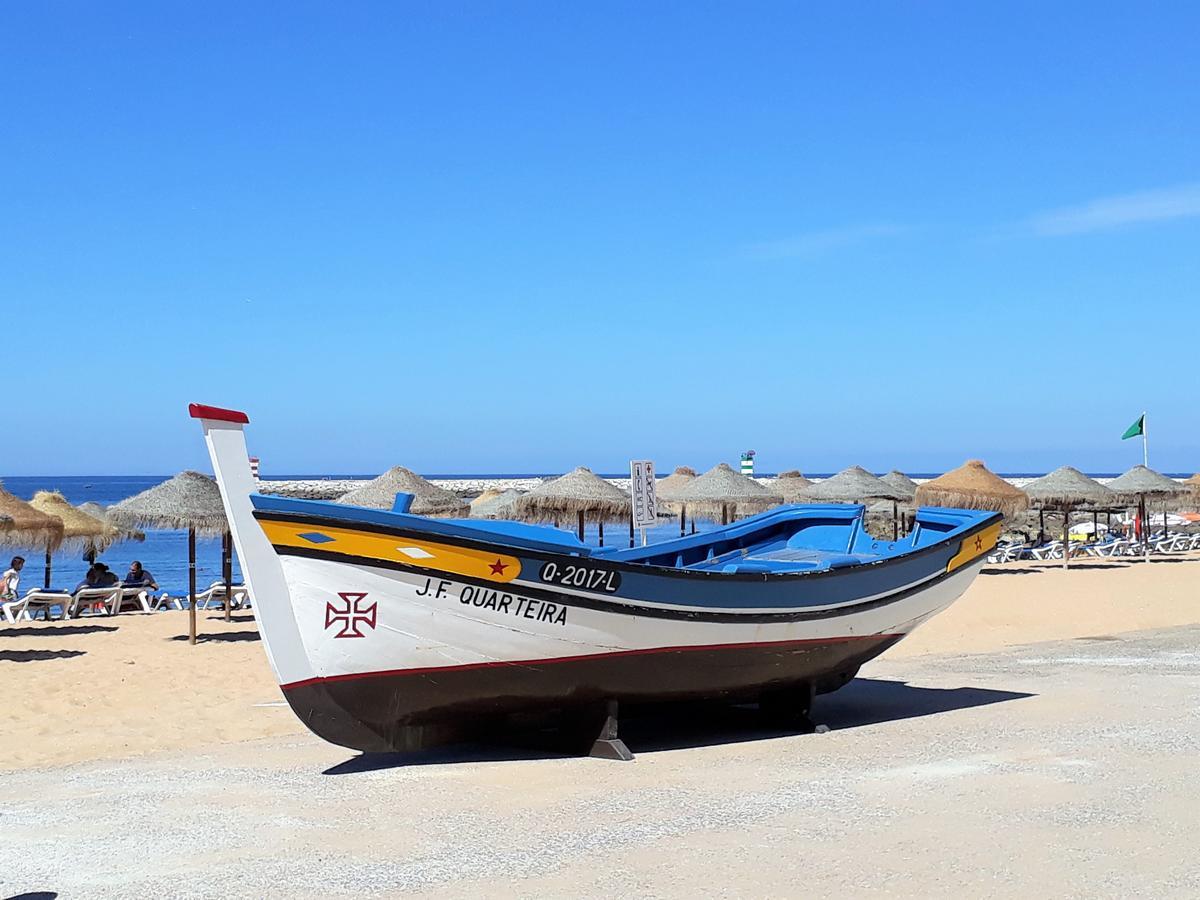 Mira Atlantico 13- Terraco Com Vista Mar E Cidade, Wifi, 80Mt Praia Quarteira Exterior foto